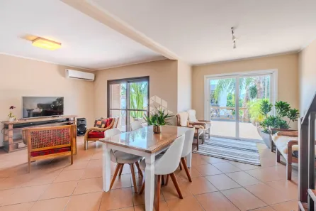 Casa com 3 Quartos à venda, 215m² no Ipanema, Porto Alegre