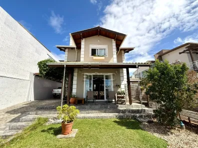 Casa com 3 Quartos à venda, 182m² no Coloninha, Florianópolis