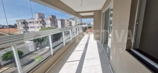 Apartamento com 3 Quartos para alugar, 100m² no Santa Mônica, Uberlândia