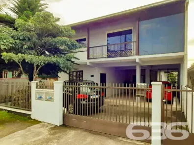 Sobrado com 7 Quartos à venda, 120m² no Parque Guarani, Joinville