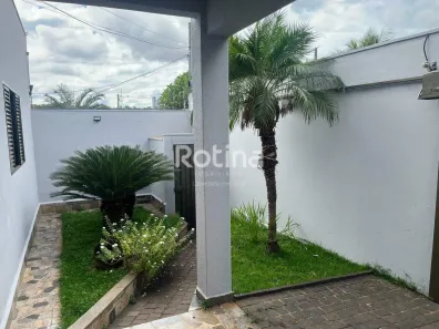 Casa com 3 Quartos à venda, 222m² no Cidade Jardim, Uberlândia