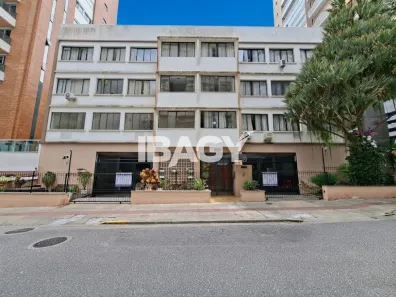 Apartamento com 2 Quartos para alugar, 93m² no Centro, Florianópolis