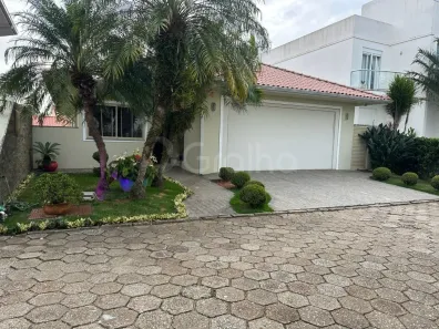 Casa de Condomínio com 4 Quartos à venda, 270m² no Coqueiros, Florianópolis