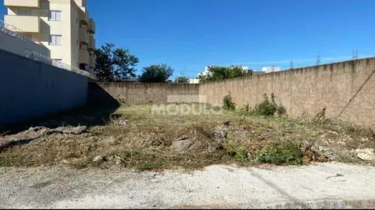 Lote/Terreno à venda, 400m² no Novo Mundo, Uberlândia