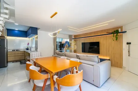 Casa de Condomínio com 3 Quartos à venda, 103m² no Uberaba, Curitiba