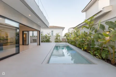 Casa de Condomínio com 5 Quartos à venda, 410m² no Nova Uberlândia, Uberlândia