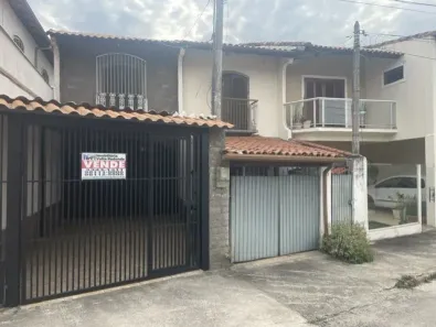 Casa com 2 Quartos à venda, 75m² no Voldac, Volta Redonda