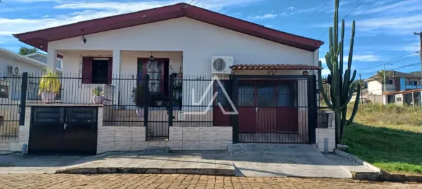 Casa com 7 Quartos à venda, 262m² no Lucas Araújo, Passo Fundo