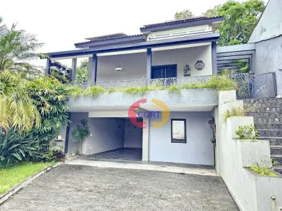Casa de Condomínio com 3 Quartos para alugar, 250m² no Arujázinho IV, Arujá