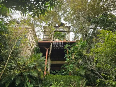 Casa de Condomínio com 3 Quartos à venda, 400m² no Itaipava, Petrópolis