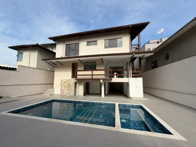 Casa de Condomínio com 4 Quartos à venda, 474m² no Camboinhas, Niterói