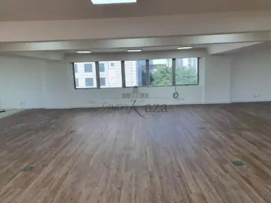 Prédio Comercial para alugar, 204m² no Cidade Monções, São Paulo