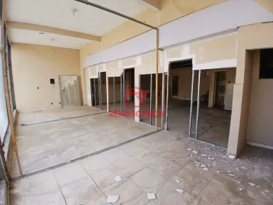 Galpão/Depósito/Armazém com 4 Quartos para alugar, 670m² no Benfica, Rio de Janeiro