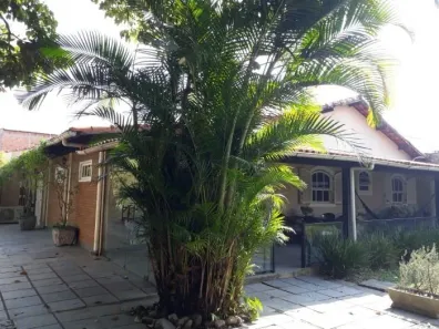Casa com 4 Quartos à venda, 340m² no Morada da Colina, Resende
