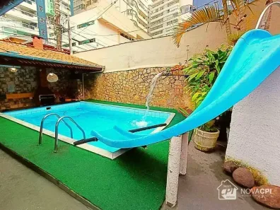 Sobrado com 4 Quartos à venda, 200m² no Canto do Forte, Praia Grande