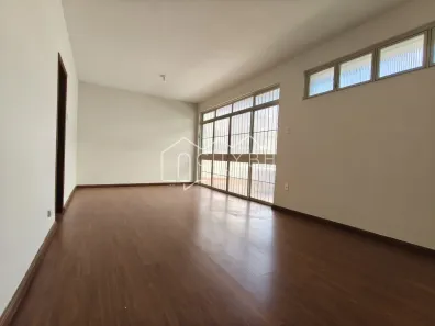 Casa com 4 Quartos para alugar, 218m² no Coração de Jesus, Belo Horizonte