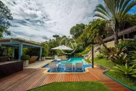 Casa com 8 Quartos à venda, 665m² no Itaipava, Petrópolis