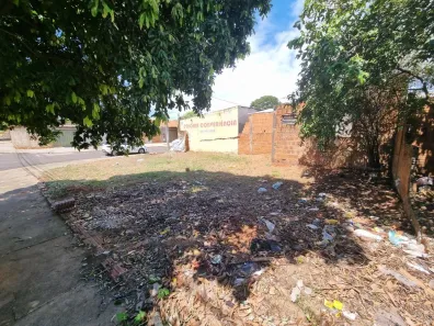 Lote/Terreno à venda, 200m² no Parque Residencial Francisco Belo Galindo, Presidente Prudente