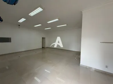 Ponto Comercial para alugar, 100m² no Santa Mônica, Uberlândia
