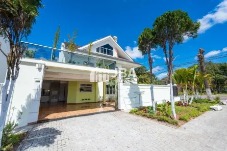 Sobrado com 4 Quartos à venda, 190m² no Boqueirão, Curitiba