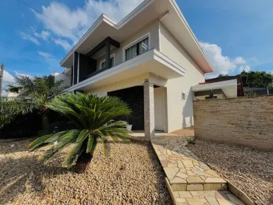 Sobrado com 3 Quartos à venda, 146m² no Floresta, Joinville