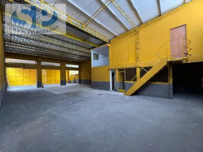 Galpão/Depósito/Armazém para alugar, 300m² no Jardim Bom Refúgio, São Paulo