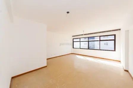 Sala Comercial à venda, 30m² no Centro, Curitiba