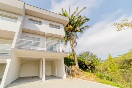 Casa com 3 Quartos à venda, 206m² no Glória, Joinville
