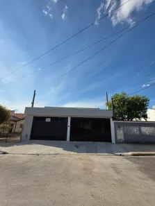 Casa com 3 Quartos à venda, 105m² no Jardim Satélite, São José dos Campos