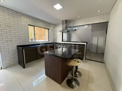 Casa com 3 Quartos para alugar, 140m² no Portais (Polvilho), Cajamar