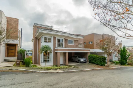 Casa de Condomínio com 4 Quartos à venda, 255m² no São Braz, Curitiba