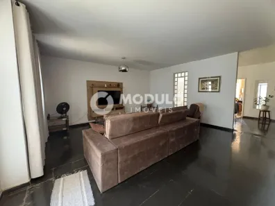 Casa com 4 Quartos à venda, 205m² no Fundinho, Uberlândia
