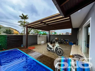 Sobrado com 3 Quartos à venda, 88m² no Fátima, Joinville