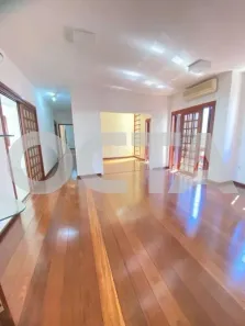 Casa com 5 Quartos para alugar, 230m² no Mont Serrat, Porto Alegre