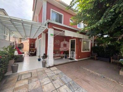 Casa de Condomínio com 4 Quartos à venda, 140m² no Badu, Niterói