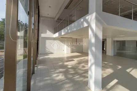 Ponto Comercial à venda, 840m² no Passo da Areia, Porto Alegre