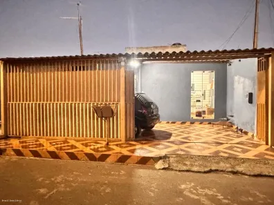 Casa com 3 Quartos à venda, 150m² no Santa Maria, Brasília