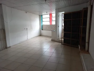 Ponto Comercial para alugar, 35m² no Bingen, Petrópolis