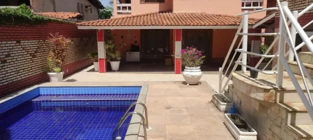 Sobrado para comprar com 320 m², 4 quartos, 3 banheiros, 3 vagas em  Jardim das Margaridas, Salvador