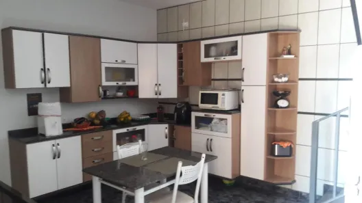Sobrado com 3 Quartos à venda, 200m² no Piracangaguá, Taubaté