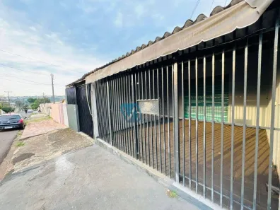 Casa com 3 Quartos à venda, 160m² no Conjunto Habitacional Milton Gavetti, Londrina