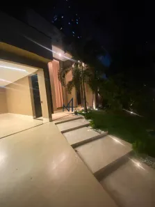 Casa com 3 Quartos à venda, 330m² no Vila Rosa, Goiânia