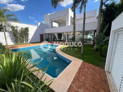Casa de Condomínio com 4 Quartos à venda, 460m² no Jardim Karaíba, Uberlândia