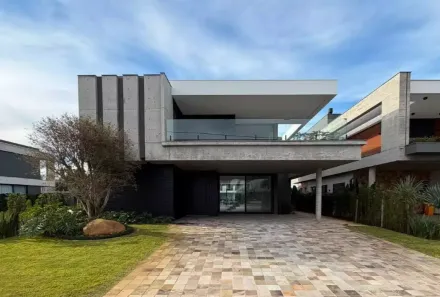 Sobrado com 5 Quartos à venda, 444m² no Centro, Xangri-lá