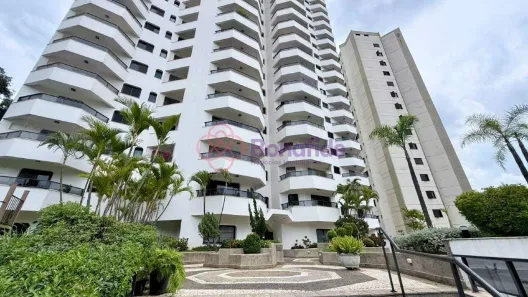 Apartamento com 3 Quartos para alugar, 240m² no Centro, Jundiaí
