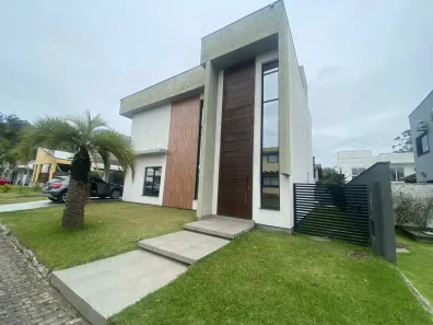 Casa de Condomínio com 3 Quartos para alugar, 240m² no Cachoeira do Bom Jesus, Florianópolis