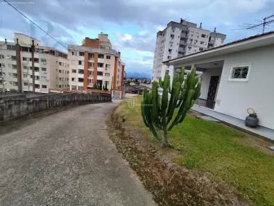 Lote/Terreno à venda, 1790m² no Pedra Branca, Palhoça