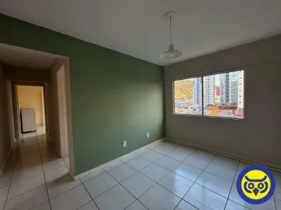 Apartamento com 2 Quartos para alugar, 48m² no Centro, Florianópolis