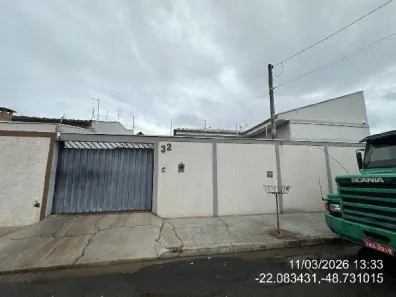 Casa com 2 Quartos à venda, 132m² no Jardim Yang I, Bariri