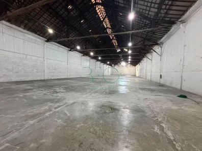 Galpão/Depósito/Armazém para alugar, 2100m² no Vila Independência, São Paulo
